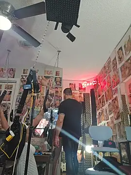 luvs2cumm69 online show from 1, 11, 2025