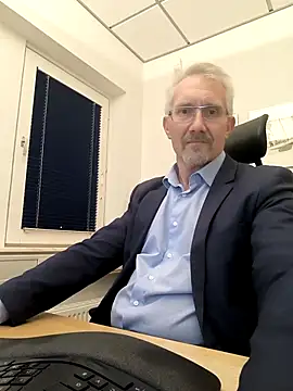 tom-swede online show from 24, 11, 2025