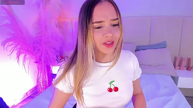 sofia pamela online show from 11, 3, 2025