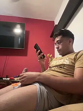 Magicerosxx69 online show from 16, 3, 2026