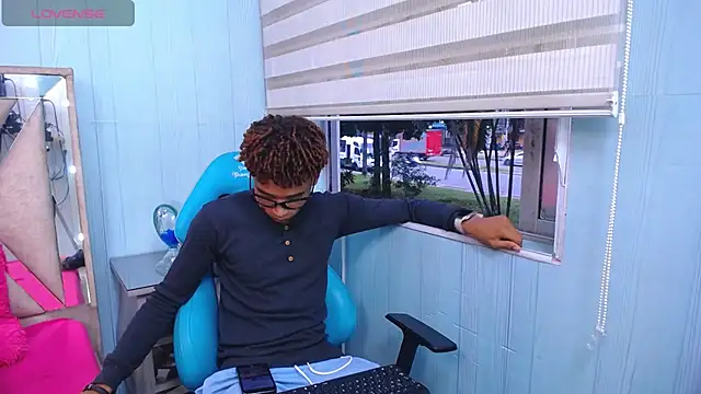 sexy blacks  online show from 28, 2, 2025