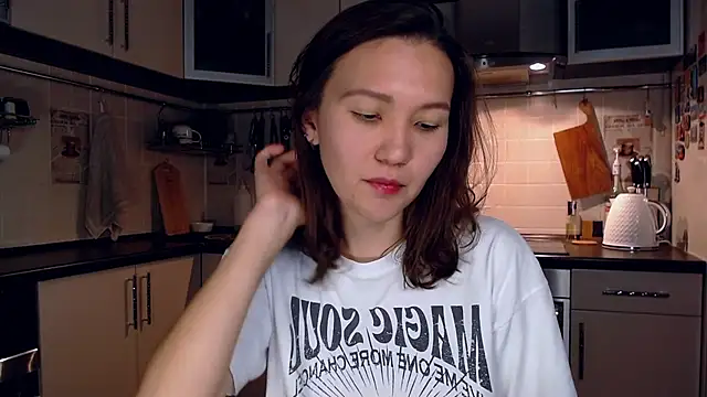 Snapshot of Kelly_Yon chatting on 16, 9, 2025 Kelly Yon online show from 16, 9, 2025