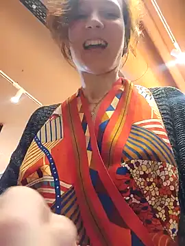 Exhibitionsplit online show from 3, 2, 2025