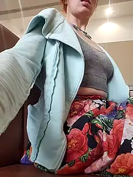 Exhibitionsplit online show from 6, 2, 2025