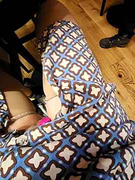 Exhibitionsplit online show from 4, 3, 2025