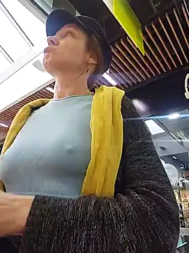 Exhibitionsplit online show from 13, 3, 2025