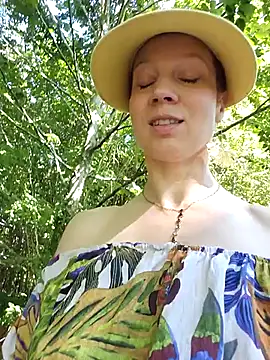 Exhibitionsplit online show from 18, 9, 2025