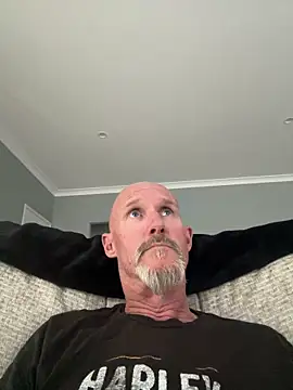 Slim197624 online show from 28, 10, 2025