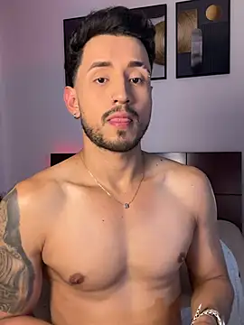 Snapshot of AxelKing1326 chatting on 8, 3, 2026 AxelKing1326 online show from 8, 3, 2026