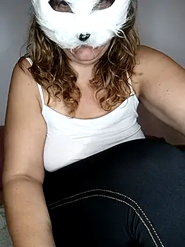 Snapshot of docelima chatting on 13, 10, 2025 docelima online show from 13, 10, 2025