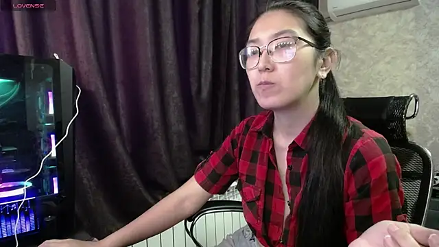 Snapshot of Brightssmiles chatting on 14, 2, 2025 Brightssmiles online show from 14, 2, 2025