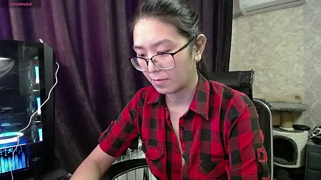 Snapshot of Brightssmiles chatting on 24, 2, 2025 Brightssmiles online show from 24, 2, 2025