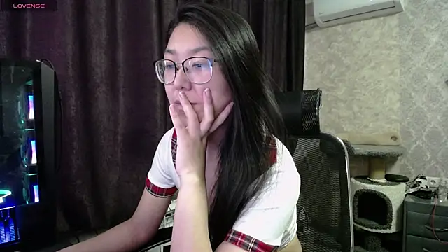 Snapshot of Brightssmiles chatting on 26, 2, 2025 Brightssmiles online show from 26, 2, 2025