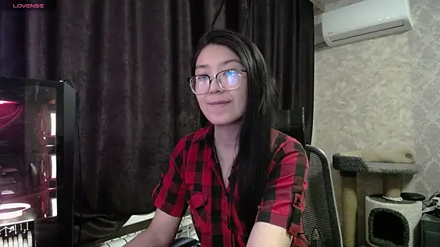 Snapshot of Brightssmiles chatting on 28, 2, 2025 Brightssmiles online show from 28, 2, 2025