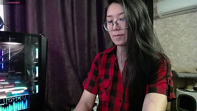 Snapshot of Brightssmiles chatting on 28, 2, 2025 Brightssmiles online show from 28, 2, 2025