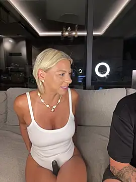 SexOnMyLvL online show from 24, 7, 2026