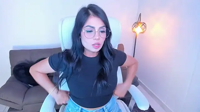 dominique21  online show from 14, 12, 2024