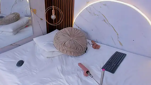 Snapshot of danisaenz_ chatting on 26, 12, 2024 danisaenz online show from 26, 12, 2024