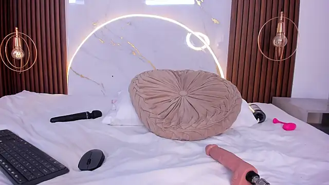 Snapshot of danisaenz_ chatting on 18, 2, 2025 danisaenz online show from 18, 2, 2025