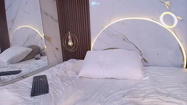 Snapshot of danisaenz_ chatting on 20, 2, 2025 danisaenz online show from 20, 2, 2025