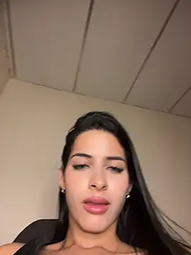 Snapshot of violetta-brown1 chatting on 11, 4, 2026 violetta-brown1 online show from 11, 4, 2026