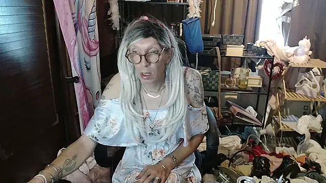 Ombeline1 online show from 12, 9, 2025