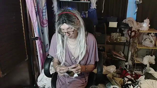 Ombeline1 online show from 16, 9, 2025