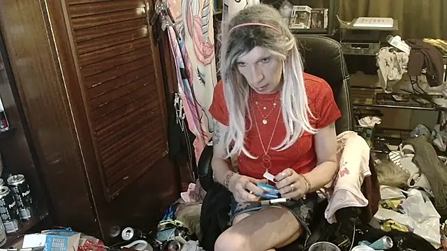 Ombeline1 online show from 28, 4, 2026