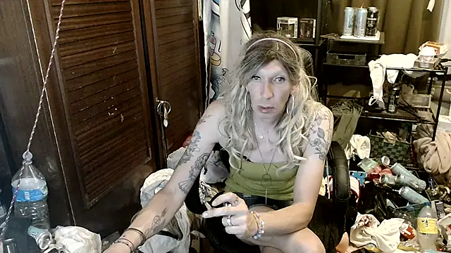 Snapshot of Ombeline1 chatting on 3, 7, 2026 Ombeline1 online show from 3, 7, 2026