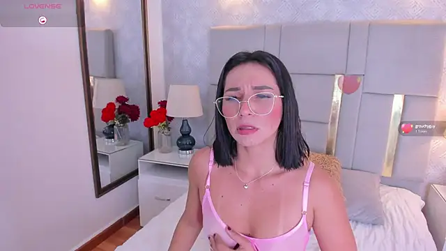 Snapshot of Camilaa_Sanchez_ chatting on 6, 2, 2025 Camilaa Sanchez  online show from 6, 2, 2025