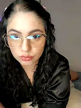 Lia Hurley online show from 27, 1, 2025