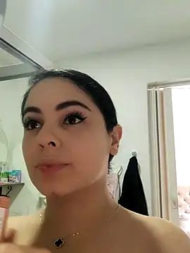 Lia Hurley online show from 1, 12, 2025