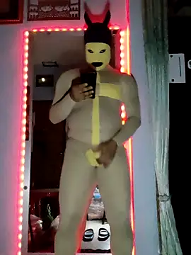 Snapshot of zentaishow chatting on 12, 3, 2026 zentaishow online show from 12, 3, 2026