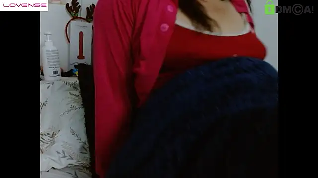 Hot Candy  online show from 5, 3, 2025