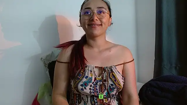 Hot Candy  online show from 24, 10, 2025