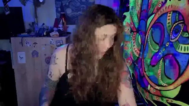 Snapshot of SophiePure chatting on 18, 5, 2026 SophiePure online show from 18, 5, 2026