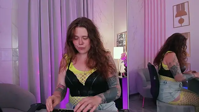 Snapshot of SophiePure chatting on 1, 8, 2026 SophiePure online show from 1, 8, 2026
