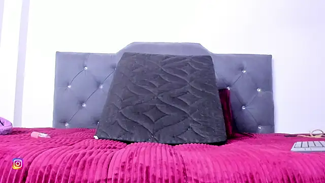 Snapshot of mariana_preciado chatting on 31, 12, 2024 mariana preciado online show from 31, 12, 2024