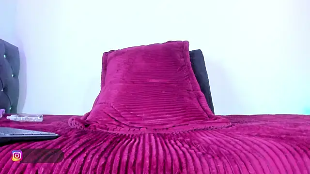 Snapshot of mariana_preciado chatting on 7, 2, 2025 mariana preciado online show from 7, 2, 2025