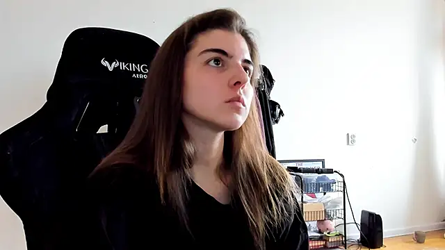 emmamurrr online show from 12, 10, 2025