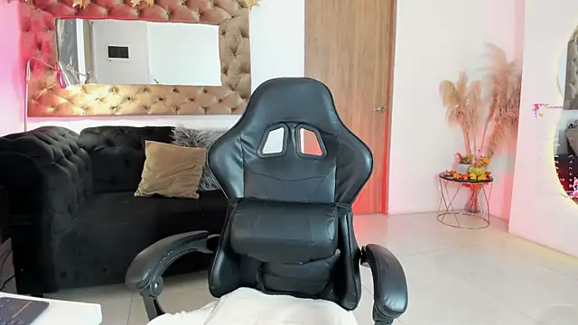AmelyaMann online show from 26, 7, 2026