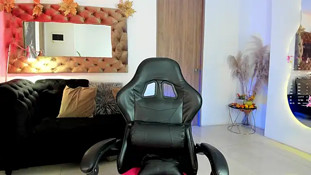 AmelyaMann online show from 28, 7, 2026