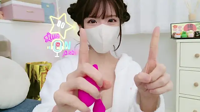 -minami- online show from 10, 1, 2025