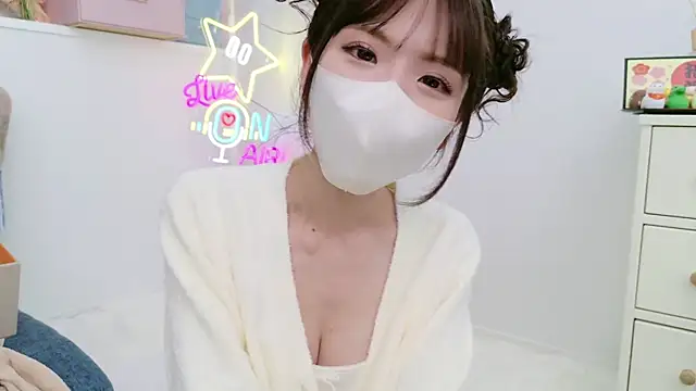 -minami- online show from 13, 1, 2025