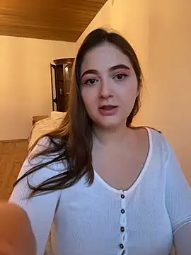 Snapshot of Kamilla_Loop chatting on 11, 1, 2025 Kamilla Loop online show from 11, 1, 2025