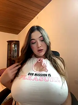 Snapshot of Kamilla_Loop chatting on 18, 9, 2025 Kamilla Loop online show from 18, 9, 2025