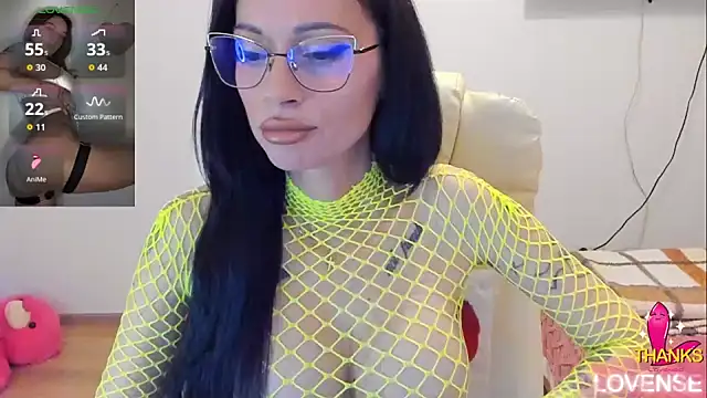 kissnicol32 online show from 9, 5, 2026