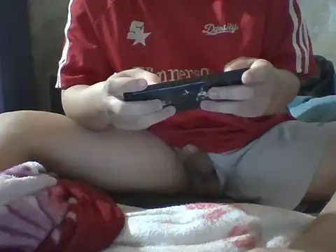 Snapshot of Yuta8_8 chatting on 29, 10, 2025 Yuta8 8 online show from 29, 10, 2025