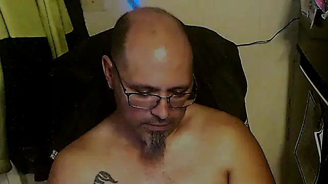 KrazyLegz online show from 2, 11, 2025