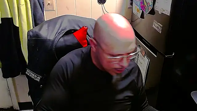 KrazyLegz online show from 28, 11, 2025